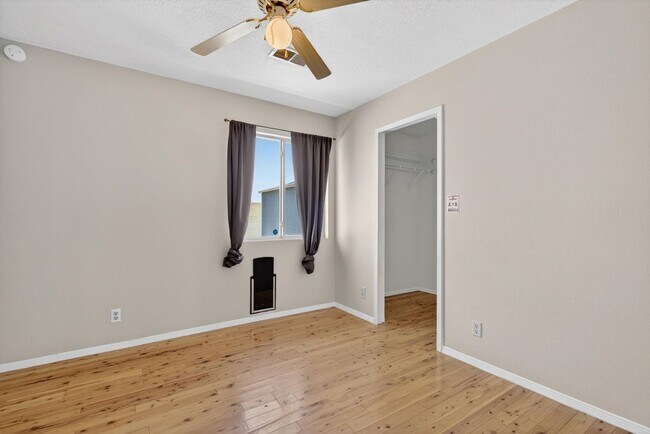 Building Photo - 2413 Agua Fria Dr NE