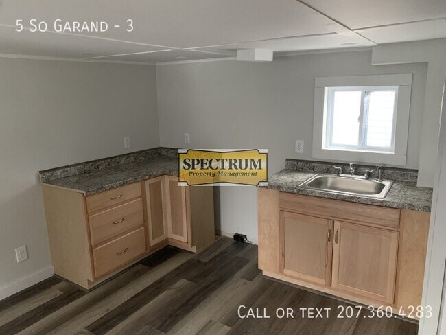 Building Photo - 5 So Garand-3