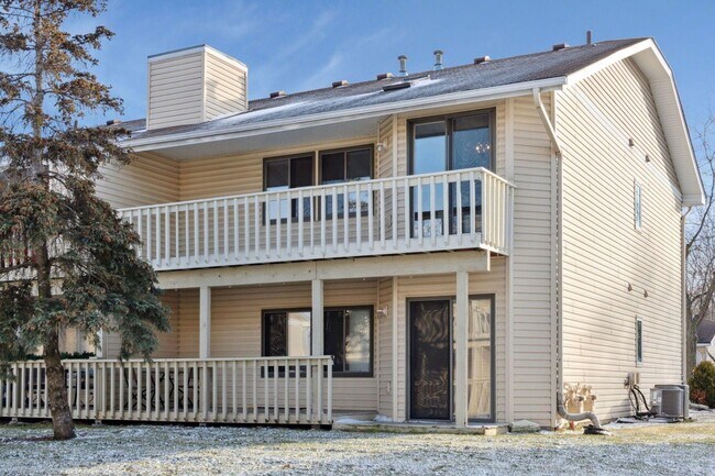 Building Photo - 3335 Nevada Ave N