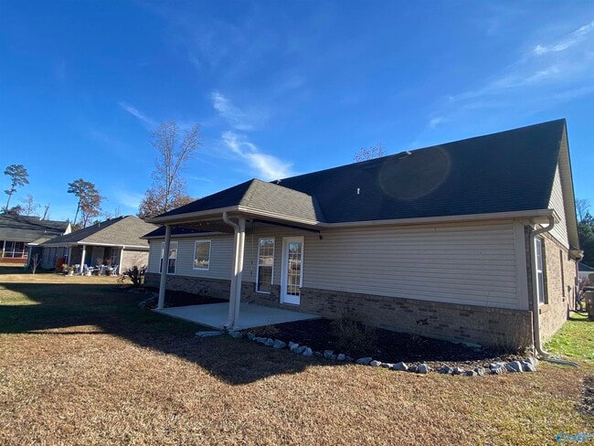 Building Photo - 243 Chestnut Oak Cir