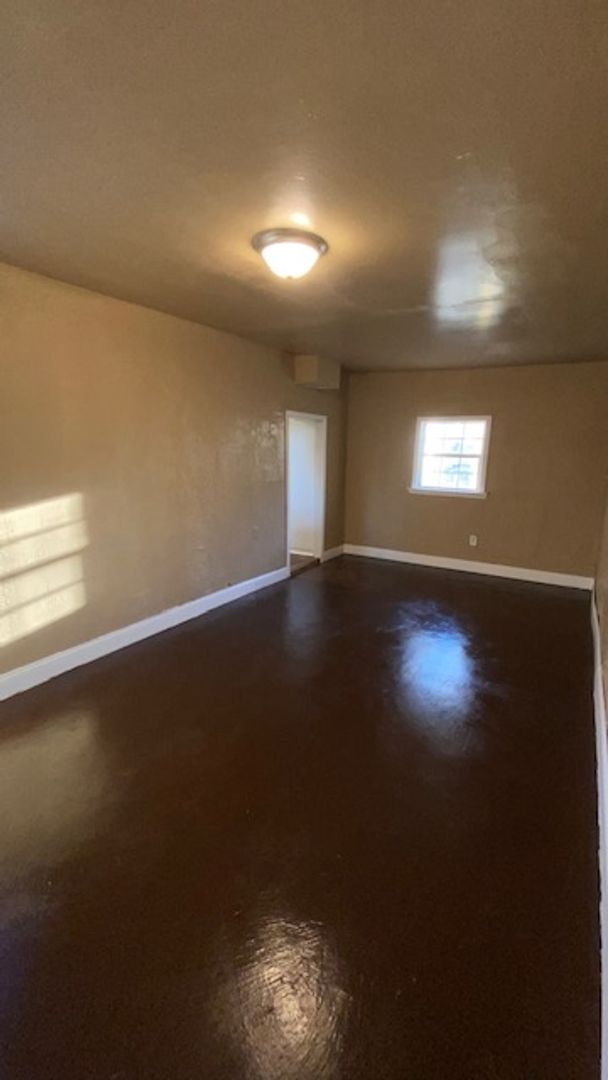 Building Photo - 2120 Jane St