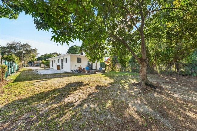 Building Photo - 555 NW 94th St