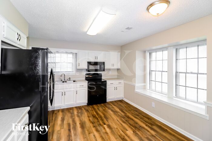 Building Photo - 6229 Skyview Cir