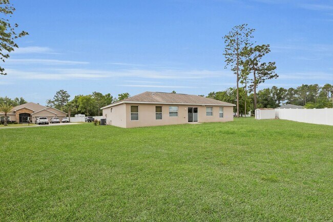 Building Photo - 11302 SW 62nd Cir