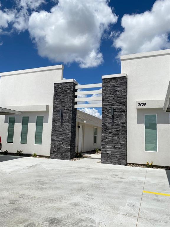 Building Photo - 12 Sahara St