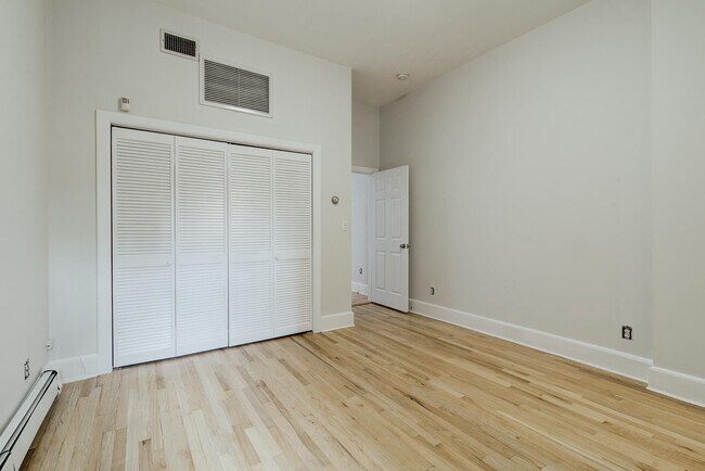 Building Photo - 465 Jersey Ave