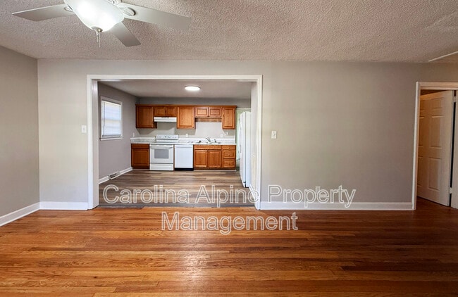 Building Photo - 409 S Merritt Ave