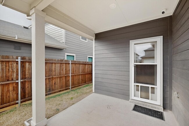 Building Photo - 2927 Brittlebush Dr