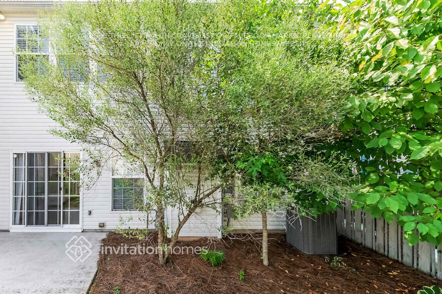 Building Photo - 9117 Lanigan St