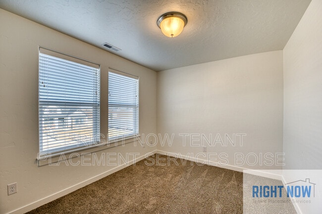 Building Photo - 5505 E Bollo St