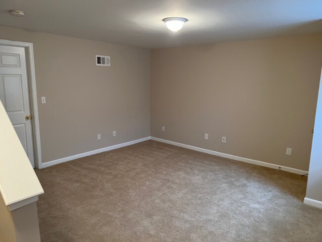 Building Photo - 408 Naughty Ln