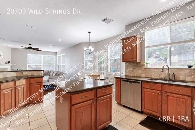 Building Photo - 20703 Wild Springs Dr
