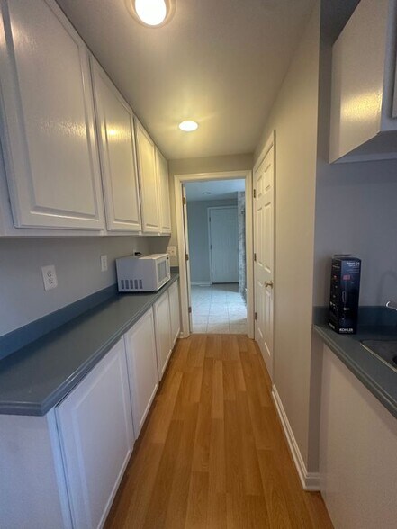 Building Photo - 804 Mason Rd