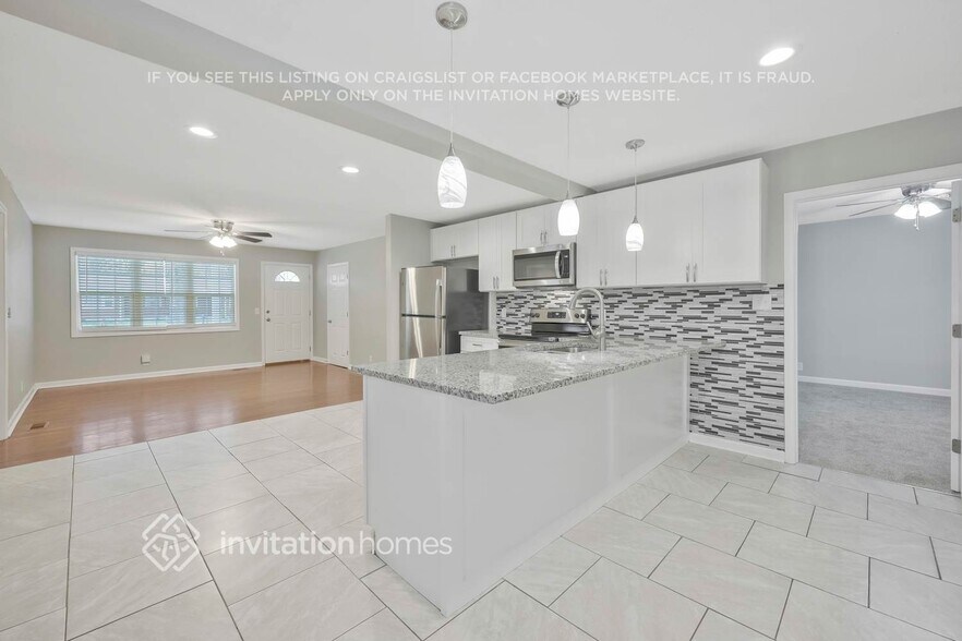 Building Photo - 302 Nix Dr