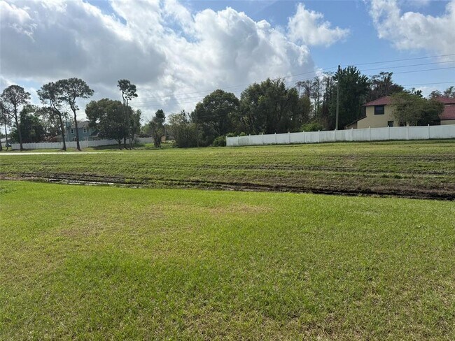 Building Photo - 638 Royalty Ct