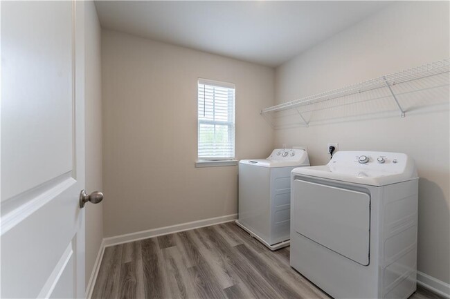 Building Photo - 4105 Oakwood Ter Ct