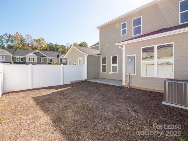 Building Photo - 6147 Snowy Egret Ave