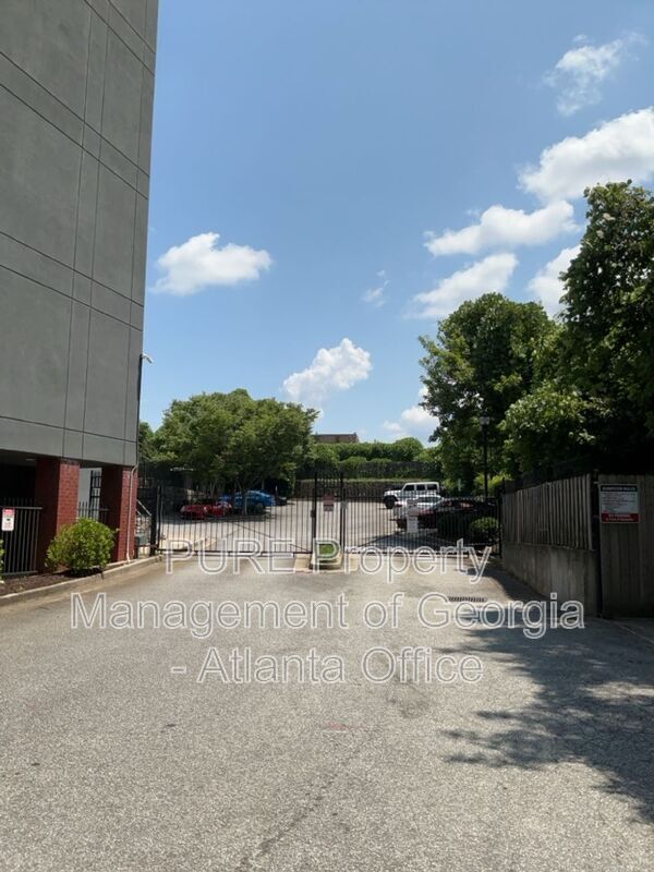 Building Photo - 89 Mangum St SW