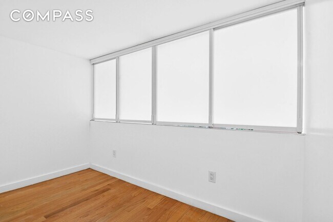 Building Photo - 802 DeKalb Ave