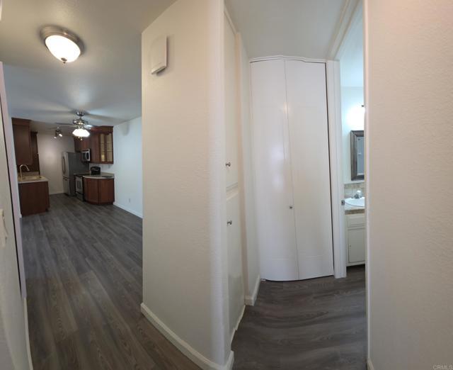 Building Photo - 6455 La Jolla Blvd