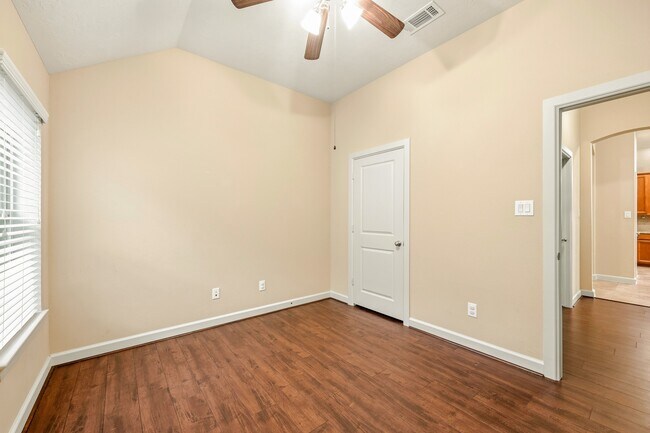 Building Photo - 18315 E Willow Oak Bend Dr