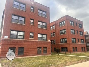 Building Photo - 3258 Maple Ave