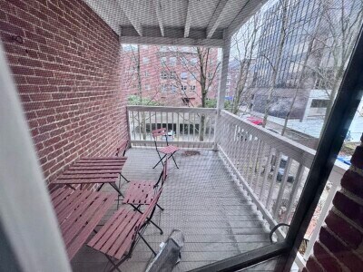 Building Photo - 9 Centre St