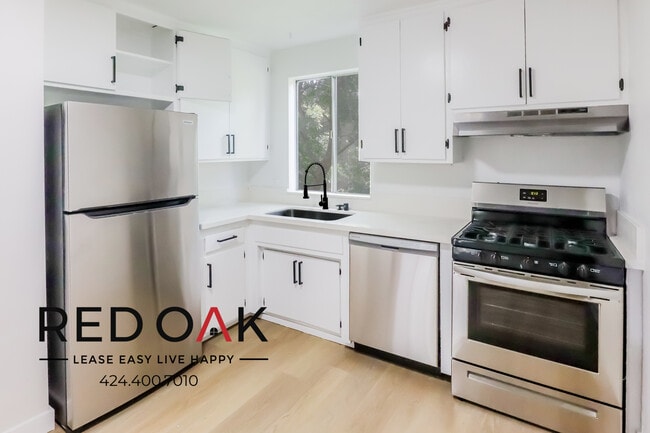 Building Photo - 4737 Orion Ave