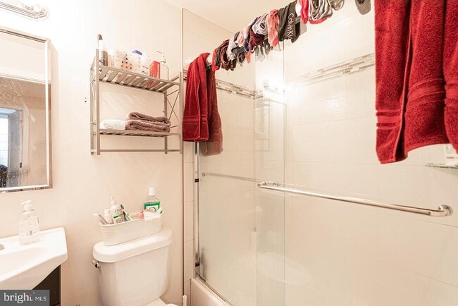 Building Photo - 1110 South St