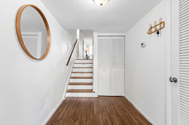 Building Photo - 755 Dotterel Rd