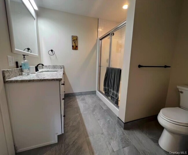 Building Photo - 118 Plains Rd