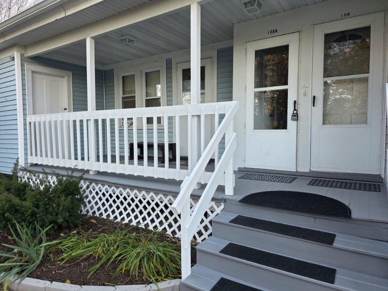 Building Photo - 108 Poplar St