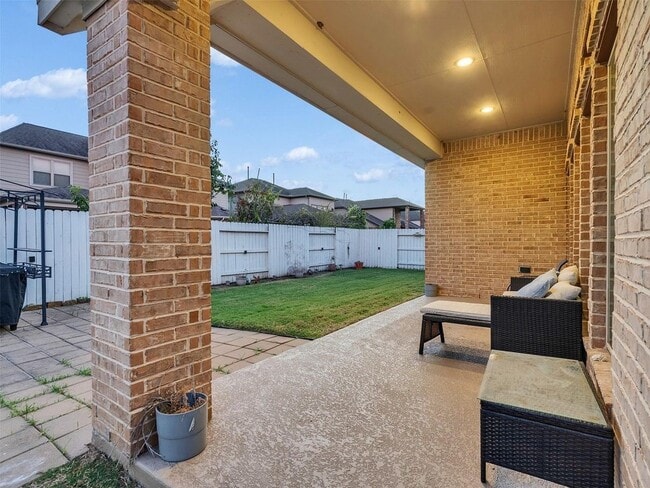 Building Photo - 23311 Darst Fld Trl