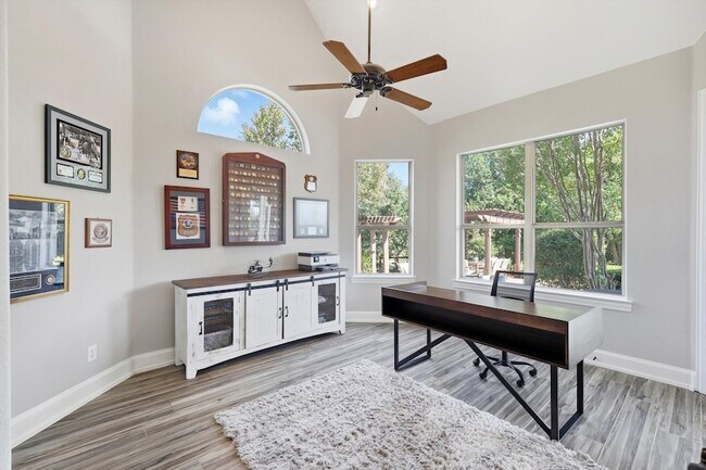 Building Photo - 7889 Steeplechase Cir