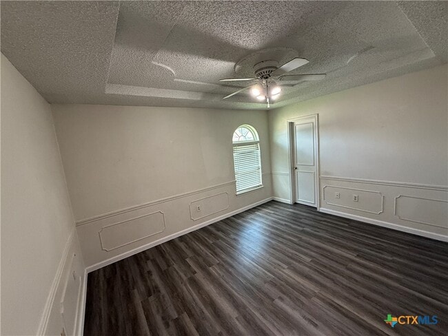 Building Photo - 2401 Ridglea Ct
