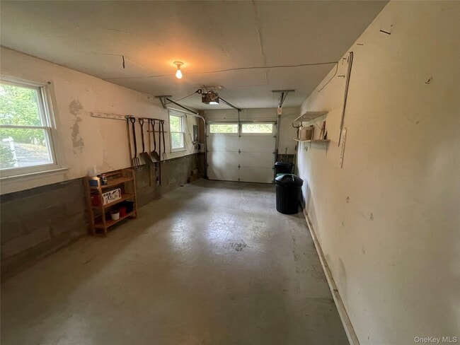 Building Photo - 17 Woodrum Dr