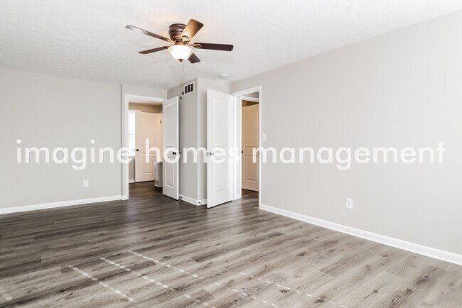 Building Photo - Large, Beautiful 4-Bedroom Colonial Home i...