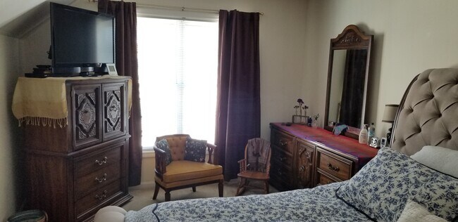 Building Photo - 7B Farnum Ct