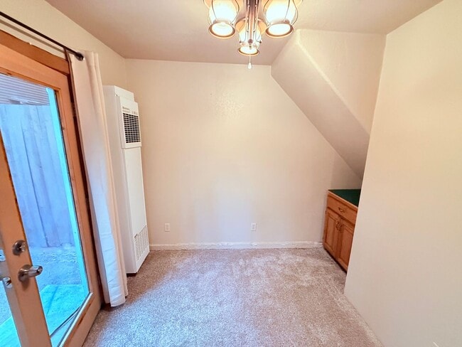 Building Photo - Studio cabin for rent in South Lake Tahoe