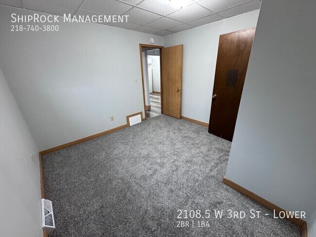 Building Photo - 2108.5 W 3rd St