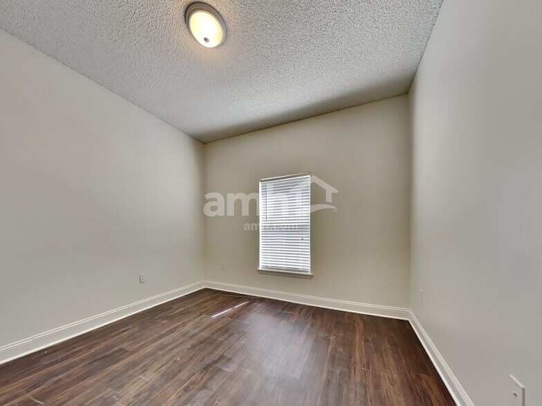 Building Photo - 9140 Raptor Drive