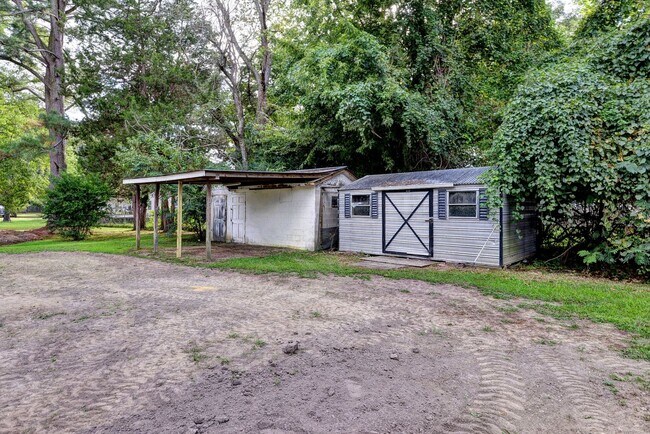 Building Photo - Chickahominy Shores - water community