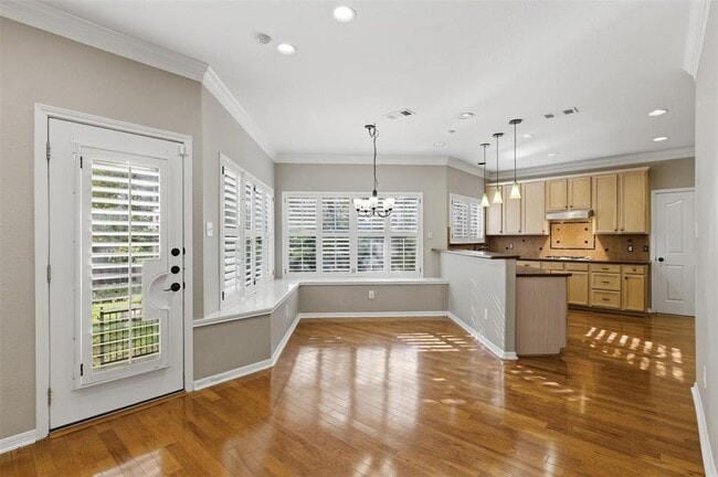 Building Photo - 5813 Miramonte Dr