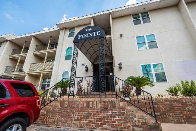 Primary Photo - Pointe Condos #56