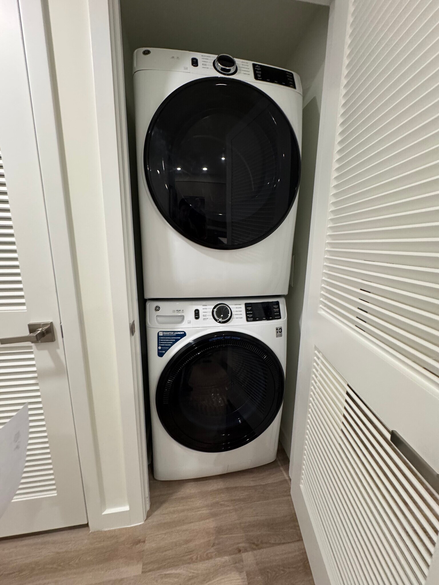 Building Photo - 213 NE 27th St