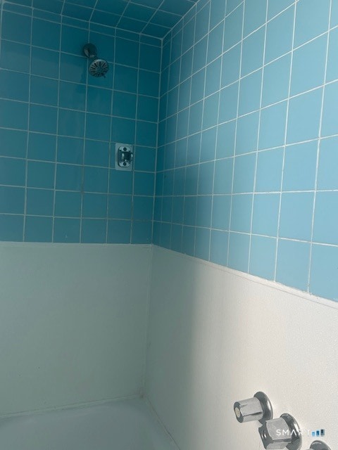 Building Photo - 20 Lounsbury Ave