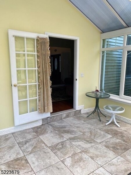 Building Photo - 29 Phillip Dr