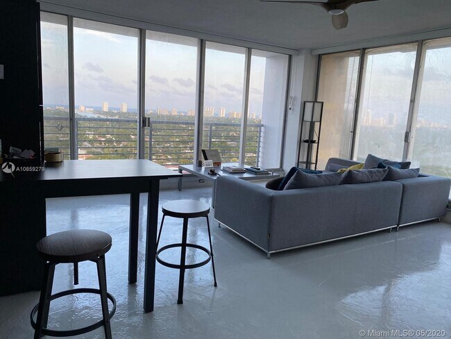 Building Photo - 1720  Harrison St 16A Hollywood Fl 33020
