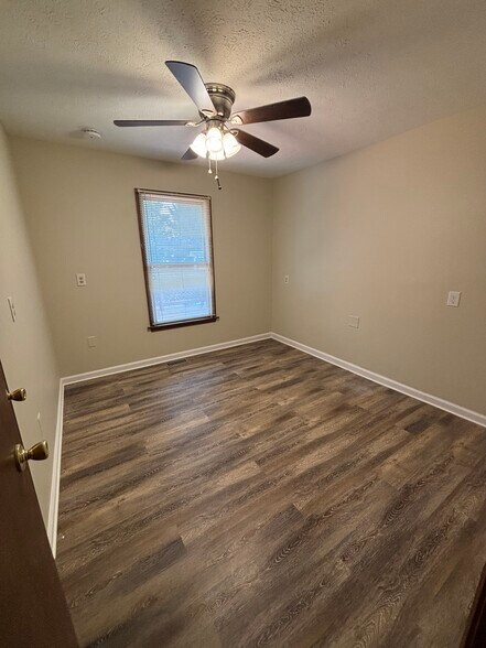 Building Photo - 136 Bayscape Dr