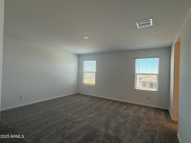 Building Photo - 9544 W Pinchot Ave